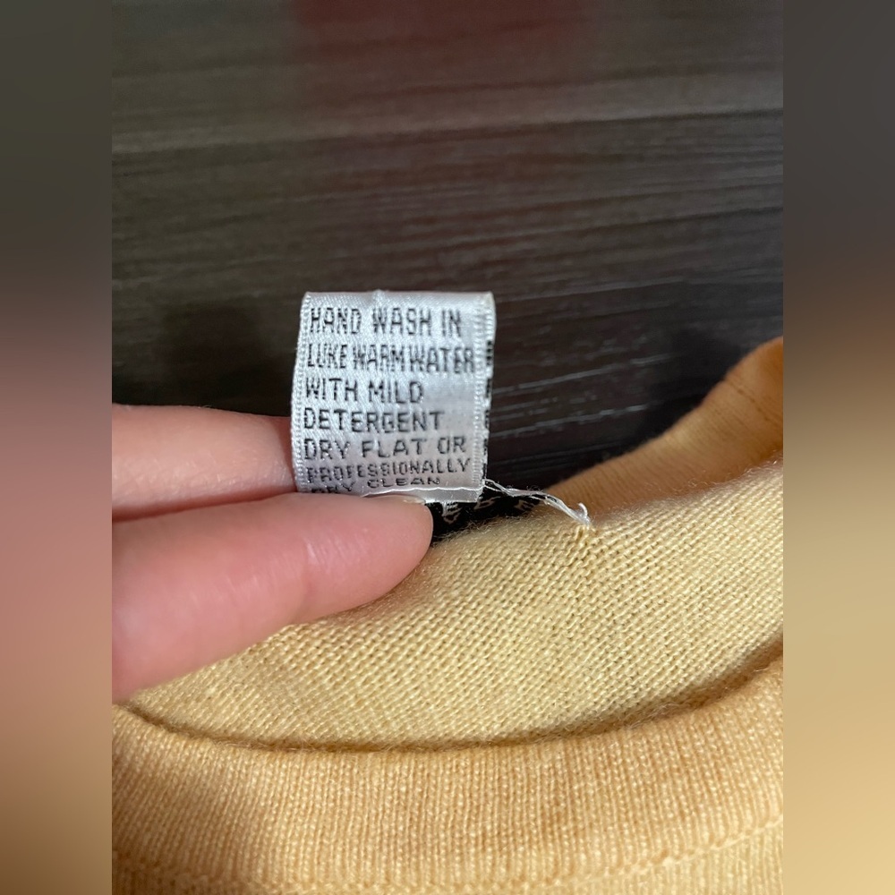 Sutton Studio Cashmere women’s top - Picture 5 of 6